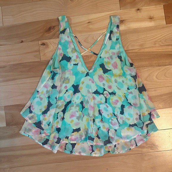 Urban Outfitters Lush floral camisole ruffle layered tank size small - Picture 8 of 8